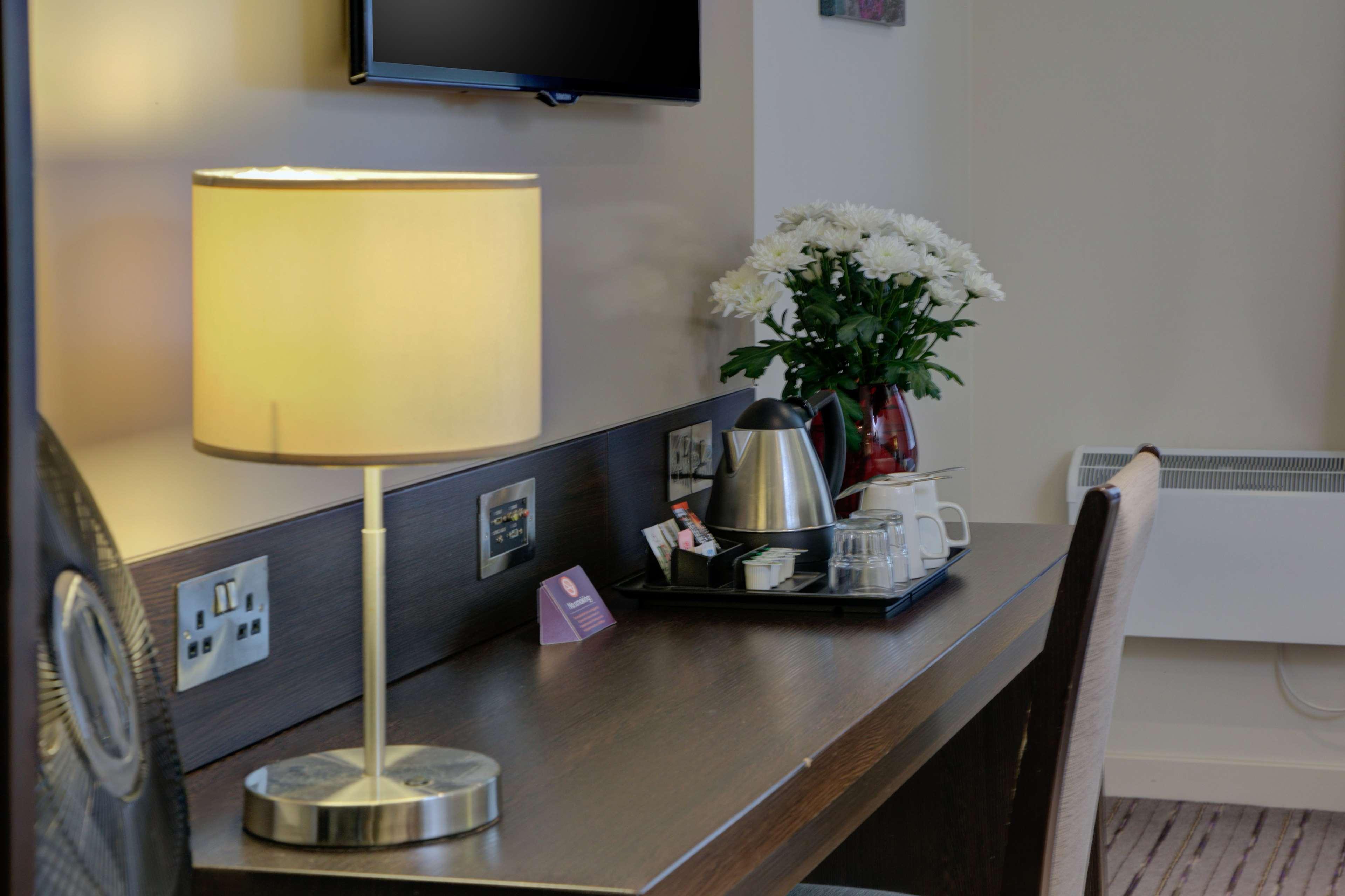 Fortune Huddersfield; Sure Hotel Collection By Best Western Экстерьер фото