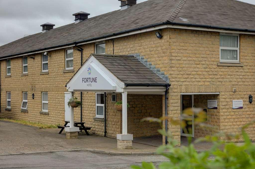 Fortune Huddersfield; Sure Hotel Collection By Best Western Экстерьер фото